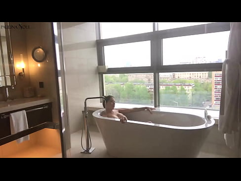 ❤️ Geweldige babe Hertstochtlik rukt har kut yn 'e badkeamer Just porno op fy.sex78.ru