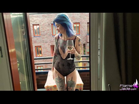 ❤️ Geweldich famke sûget mei in gulp en neukt hertstochtlik ûnder de iepen loft Just porno op fy.sex78.ru